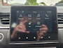Renault Captur 1.3 TCe 140 Zen | Met o.a. stoel- en stuurwielverwarming, cruise, navigatie, camera en climate control!