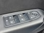Renault Captur 1.3 TCe 140 Zen | Met o.a. stoel- en stuurwielverwarming, cruise, navigatie, camera en climate control!
