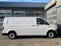 Volkswagen Transporter 2.0 TDI L2H1 Trekhaak 2200kg trekgewicht Imperiaal Euro 6 Airco Cruise controle Navigatie Apple carplay Parkeersensoren achter 2-Persoons
