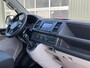 Volkswagen Transporter 2.0 TDI L2H1 Trekhaak 2200kg trekgewicht Imperiaal Euro 6 Airco Cruise controle Navigatie Apple carplay Parkeersensoren achter 2-Persoons
