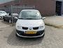 Renault Scenic 1.6-16V Business Line AUTOMAAT! NAVI l TREKHAAK l Airco l Elek pakket! Hoge instap goed onderhouden!