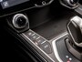 Lynk & Co 01 1.5 Luxury 262Pk (BLACK PACK, PANORAMADAK, APPLE CARPLAY, INFINITY AUDIO, SFEERVERLICHTING, MEMORY SPORTSTOELEN, ADAPTIVE CRUISE CONTROL, 360 CAMERA, STOELVERWARMING, GETINT GLAS, KEYLESS, NIEUWSTAAT)