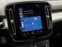 Volvo XC40 1.5 T5 Recharge Sport 262Pk Automaat (BLACK PACK, APPLE CARPLAY, GROOT NAVI, ZWART HEMEL, STUUR/STOELVERWARMING, SPORTSTOELEN, GETINT GLAS, LANE ASSIST, NIEUWE APK, NIEUWSTAAT)