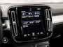 Volvo XC40 1.5 T5 Recharge Sport 262Pk Automaat (BLACK PACK, APPLE CARPLAY, GROOT NAVI, ZWART HEMEL, STUUR/STOELVERWARMING, SPORTSTOELEN, GETINT GLAS, LANE ASSIST, NIEUWE APK, NIEUWSTAAT)