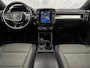 Volvo XC40 1.5 T5 Recharge Sport 262Pk Automaat (APPLE CARPLAY, GROOT NAVI, ZWART HEMEL, STUUR/STOELVERWARMING, SPORTSTOELEN, GETINT GLAS, LANE ASSIST, NIEUWE APK, NIEUWSTAAT)