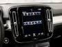 Volvo XC40 1.5 T5 Recharge Sport 262Pk Automaat (APPLE CARPLAY, GROOT NAVI, ZWART HEMEL, STUUR/STOELVERWARMING, SPORTSTOELEN, GETINT GLAS, LANE ASSIST, NIEUWE APK, NIEUWSTAAT)