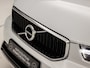 Volvo XC40 1.5 T5 Recharge Inscription 262Pk Automaat (APPLE CARPLAY, GROOT NAVI, LEDER, CAMERA, SPORTSTOELEN, KEYLESS, ELEK ACHTERKLEP, NIEUWSTAAT)