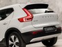 Volvo XC40 1.5 T5 Recharge Inscription 262Pk Automaat (APPLE CARPLAY, GROOT NAVI, LEDER, CAMERA, SPORTSTOELEN, KEYLESS, ELEK ACHTERKLEP, NIEUWSTAAT)