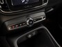 Volvo XC40 1.5 T5 Recharge Inscription 262Pk Automaat (APPLE CARPLAY, GROOT NAVI, LEDER, CAMERA, SPORTSTOELEN, KEYLESS, ELEK ACHTERKLEP, NIEUWSTAAT)
