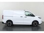 Ford E-Transit Custom 320 L1H1 Trend 218 pk | Achteruitrijcamera | Navigatie - Apple Car Play | Laadruimtebekleding | Verwarmde bestuurdersstoel en bijrijdersbank