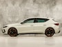 CUPRA Leon 1.5 TSI VZ Copper Edition 150Pk Automaat (F1 KNOPPEN, APPLE CARPLAY, GROOT NAVI, KUIPSTOELEN, SENNHEISER AUDIO, CAMERA, STUUR/STOELVERWARMING, GETINT GLAS, NIEUWSTAAT)