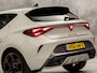 CUPRA Leon 1.5 TSI Sport 150Pk Automaat (APPLE CARPLAY, GROOT NAVI, KUIPSTOELEN, SENNHEISER AUDIO, CAMERA, STUUR/STOELVERWARMING, GETINT GLAS, NIEUWSTAAT)