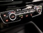 BMW X1 xDrive25e High Executive 221Pk Automaat (PANORAMADAK, DEALER ONDERHOUDEN, M STUUR, GROOT NAVI, HARMAN/KARDON, STOELVERWARMING, CAMERA, CRUISE, NIEUWSTAAT)