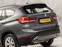 BMW X1 xDrive25e High Executive 221Pk Automaat (PANORAMADAK, DEALER ONDERHOUDEN, M STUUR, GROOT NAVI, HARMAN/KARDON, STOELVERWARMING, CAMERA, CRUISE, NIEUWSTAAT)