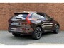 Volvo XC60 T6 Plug-in hybrid AWD Core | Harman Kardon Geluidsinstallatie | Stuurwiel Verwarmbaar | Stoelen voor/achter verwarmbaar | 360 Graden Camera | Adaptieve Cruise Control | Pilot Assist | Extra getinte ramen achter | 21'' Lichtmetalen velgen