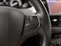 Peugeot 2008 1.2 PureTech Sport (FACELIFT, APPLE CARPLAY, NAVIGATIE, CRUISE, PARKEERSENSOREN, SPORTSTOELEN, LM VELGEN, NIEUWE APK, NIEUWSTAAT)