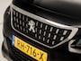 Peugeot 2008 1.2 PureTech Sport (FACELIFT, APPLE CARPLAY, NAVIGATIE, CRUISE, PARKEERSENSOREN, SPORTSTOELEN, LM VELGEN, NIEUWE APK, NIEUWSTAAT)