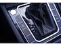 Volkswagen Passat Variant 1.5 TSI R-Line Business + NAP IQ.Light-R-Line int. Vol leder Camera Apple Carplay Stoel- en voorruitverwarming