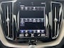 Volvo XC60 2.0 B5 Inscription Navigatie Trekhaak panoramadak 360 Camera Head-Up Display  Elektrische Stoelen Leder Blis Pilot Assist Harman Kardon Audio Apple Carplay Android Auto Parkeerverwarming NL Auto