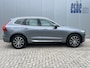 Volvo XC60 2.0 B5 Inscription Navigatie Trekhaak panoramadak 360 Camera Head-Up Display  Elektrische Stoelen Leder Blis Pilot Assist Harman Kardon Audio Apple Carplay Android Auto Parkeerverwarming NL Auto