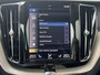 Volvo XC60 2.0 B5 Inscription Navigatie Trekhaak panoramadak 360 Camera Head-Up Display  Elektrische Stoelen Leder Blis Pilot Assist Harman Kardon Audio Apple Carplay Android Auto Parkeerverwarming NL Auto