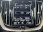 Volvo XC60 2.0 B5 Inscription Navigatie Trekhaak panoramadak 360 Camera Head-Up Display  Elektrische Stoelen Leder Blis Pilot Assist Harman Kardon Audio Apple Carplay Android Auto Parkeerverwarming NL Auto