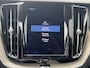 Volvo XC60 2.0 B5 Inscription Navigatie Trekhaak panoramadak 360 Camera Head-Up Display  Elektrische Stoelen Leder Blis Pilot Assist Harman Kardon Audio Apple Carplay Android Auto Parkeerverwarming NL Auto