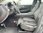 Volvo XC60 2.0 B5 Inscription Navigatie Trekhaak panoramadak 360 Camera Head-Up Display  Elektrische Stoelen Leder Blis Pilot Assist Harman Kardon Audio Apple Carplay Android Auto Parkeerverwarming NL Auto