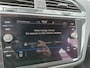 Volkswagen Tiguan 1.5 TSI R-Line Business+ /Prachtige auto!/Trekh./Digi Dash/Camera/Carplay/Led/19"/