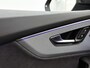 Audi Q8 55 TFSI e quattro Pro Line 394 PK | S-line | Adaptive cruise control | Glazen panoramadak | Luchtvering | 360 graden camera | Dodehoekdetectie | Stoelverwarming voor & achter Head-up display | Elektr. voorst. geheugen best. | Matrix-LED | Trekhaak | Optiekpakket zwart |