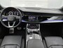 Audi Q8 55 TFSI e quattro Pro Line 394 PK | S-line | Adaptive cruise control | Glazen panoramadak | Luchtvering | 360 graden camera | Dodehoekdetectie | Stoelverwarming voor & achter Head-up display | Elektr. voorst. geheugen best. | Matrix-LED | Trekhaak | Optiekpakket zwart |