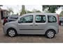 Renault Kangoo Family 1.6-16V Expression. Rolstoel aanpassing XXL aanpassing. D-riem vervangen, nette Kangoo! Prijs incl garantie.