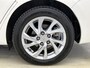 Toyota Auris Touring Sports 1.8 Hybrid Executive | Dealer Onderhouden | Stoelverwarming | Parkeersensoren voor+achter Met assistent | Navigatie | Climate Control | Cruise Control | Achteruitrijcamera |