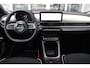Fiat 600 1.2 Hybrid 110PK AUTOMAAT URBAN | STOEL/VOORRUIT VERWARMING | KEYLESS ENTRY/START | 17" LICHTEMATELN VELGEN | DRAADLOZE TELEFOONLADER | DRAADLOZE APPLE CARPLAY/ANDROID AUTO | NAVIGATIE | DAB+ RADIO | PARKEERSENSOREN VOOR + ACHTER | ACHTERUITRIJ CAMERA | CRUISE CONTROL | LED KOPLAMPEN |