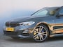 BMW 3-Serie Touring 318i High Executive Edition 157 Pk Automaat Navi / DAB / Apple Carplay / Leer / M-pakket