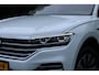 Volkswagen Touareg 3.0 TSi eHybrid ATMOSPHERE 4MOTION TREKHAAK/HEAD-UP/PANORAMADAK 1E EIG
