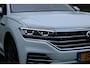 Volkswagen Touareg 3.0 TSi eHybrid ATMOSPHERE 4MOTION TREKHAAK/HEAD-UP/PANORAMADAK 1E EIG