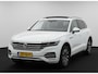 Volkswagen Touareg 3.0 TSi eHybrid ATMOSPHERE 4MOTION TREKHAAK/HEAD-UP/PANORAMADAK 1E EIG