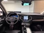 Volvo XC90 T8 AWD Recharge Plus Bright | Trekhaak | 360 Camera | Harman Kardon | 455pk | Adaptieve Cruise Control | Stoelverwarming voor+achter | Stuurwielverwarming | Schuifdak | Full LED Meesturende koplampen | Pilot Assist | BLIS Dode Hoek Detectie | Elektrische voorstoelen geheugen | Lederen bekleding | Zitting verlenging voorstoelen | Lederen dashboard | 20 Inch | Google Infotainment | Keyless Drive | Privacy Glass | Elektrisch bedienbare achterklep | Geïntegreerd kinderzitje achterin | Geïntegreerde zongordijnen achterportieren | Verlichte instaplijsten | 7-Persoons | 4-Zone Climate Control | DAB Radio | Apple Carplay/Android Auto | Vapour Grey Metallic |