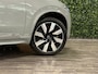 Volvo XC90 T8 AWD Recharge Plus Bright | Trekhaak | 360 Camera | Harman Kardon | 455pk | Adaptieve Cruise Control | Stoelverwarming voor+achter | Stuurwielverwarming | Schuifdak | Full LED Meesturende koplampen | Pilot Assist | BLIS Dode Hoek Detectie | Elektrische voorstoelen geheugen | Lederen bekleding | Zitting verlenging voorstoelen | Lederen dashboard | 20 Inch | Google Infotainment | Keyless Drive | Privacy Glass | Elektrisch bedienbare achterklep | Geïntegreerd kinderzitje achterin | Geïntegreerde zongordijnen achterportieren | Verlichte instaplijsten | 7-Persoons | 4-Zone Climate Control | DAB Radio | Apple Carplay/Android Auto | Vapour Grey Metallic |