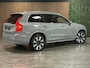 Volvo XC90 T8 AWD Recharge Plus Bright | Trekhaak | 360 Camera | Harman Kardon | 455pk | Adaptieve Cruise Control | Stoelverwarming voor+achter | Stuurwielverwarming | Schuifdak | Full LED Meesturende koplampen | Pilot Assist | BLIS Dode Hoek Detectie | Elektrische voorstoelen geheugen | Lederen bekleding | Zitting verlenging voorstoelen | Lederen dashboard | 20 Inch | Google Infotainment | Keyless Drive | Privacy Glass | Elektrisch bedienbare achterklep | Geïntegreerd kinderzitje achterin | Geïntegreerde zongordijnen achterportieren | Verlichte instaplijsten | 7-Persoons | 4-Zone Climate Control | DAB Radio | Apple Carplay/Android Auto | Vapour Grey Metallic |