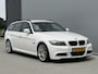 BMW 3-Serie Touring 318i - M-Pakket - Xenon - Navi - NL auto!