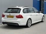 BMW 3-Serie Touring 318i - M-Pakket - Xenon - Navi - NL auto!