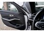 BMW 3-Serie 330 330i Touring M Sport | ACC | Maxton | 19' Inch | Stoelverwarming | M Sportremmen |