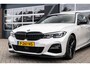 BMW 3-Serie 330 330i Touring M Sport | ACC | Maxton | 19' Inch | Stoelverwarming | M Sportremmen |