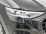 Audi Q8 55 TFSI e quattro Pro Line 394 PK | S-line | Adaptive cruise control | Glazen panoramadak | Luchtvering | Head-up display | Dodehoekdetectie | Matrix-led | 360 graden camera | Elektr. voorst. geheugen best. | Trekhaak | Stoelverwarming voor & achter | Optiekpakket zwart |