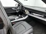 Audi Q8 55 TFSI e quattro Pro Line 394 PK | S-line | Adaptive cruise control | Glazen panoramadak | Luchtvering | Head-up display | Dodehoekdetectie | Matrix-led | 360 graden camera | Elektr. voorst. geheugen best. | Trekhaak | Stoelverwarming voor & achter | Optiekpakket zwart |