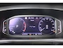 Volkswagen T-Cross 1.0 TSI R-Line | Adaptieve cruise | Achteruitrijcamera | IQ-Light
