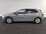 Volkswagen Golf 1.5 150pk eTSI Life DSG Navigatie Climate control Parkeer sensoren Stoelverwarming DAB Led Digitale Cockpit Lichtmetalen velgen Apple Carplay/ Android Auto