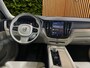 Volvo XC60 2.0 T8 Plug-in hybrid AWD Ultra Dark | Massage/Ventilatie | Trekhaak | 360 Cam | Pano | Memory